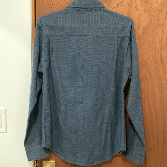 Bridge and Burn Men's Small Blue Patterned Long Sleeved Flannel Button-Up Shirt - Picture 5 of 5